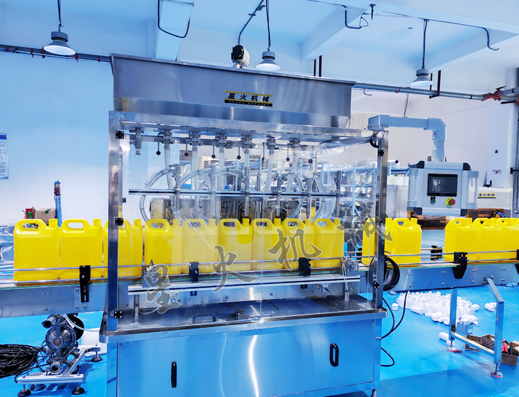液體自動灌裝機|玻璃防凍液灌裝機實拍