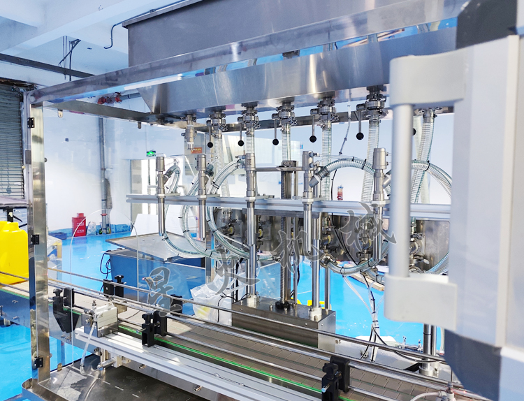 液體自動灌裝機|玻璃防凍液灌裝機實拍